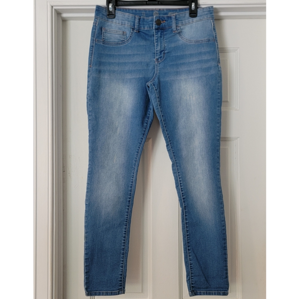 Women's SO Jeggings. EUC. Size 15